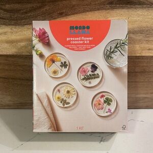 Mondo Llama Pressed Flower Coaster Kit